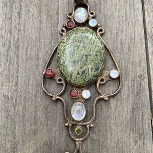 Vintage Green Agate, Moonstone Garnet, Peridot and Amethyst silver Pendant